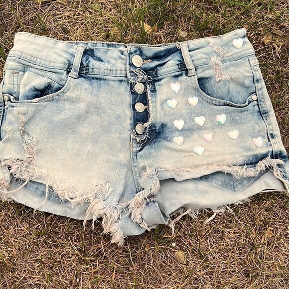 Size 7 Light wash Custom Distressed Heart Denim Shorts - Picture 1 of 2